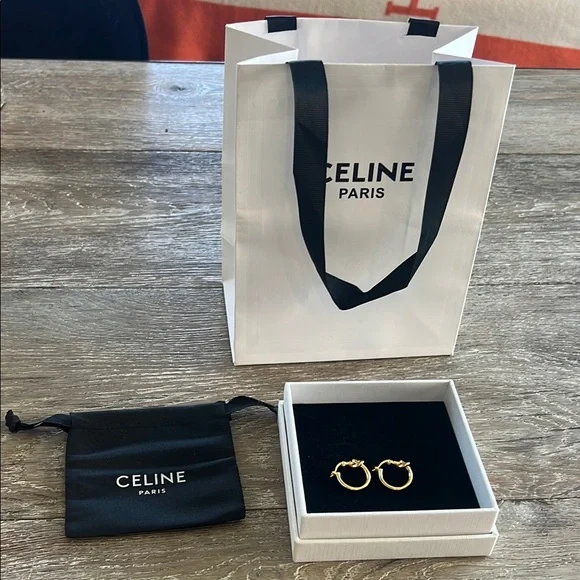 Celine Gold knot small hoop Earrings - Picture 1 of 8